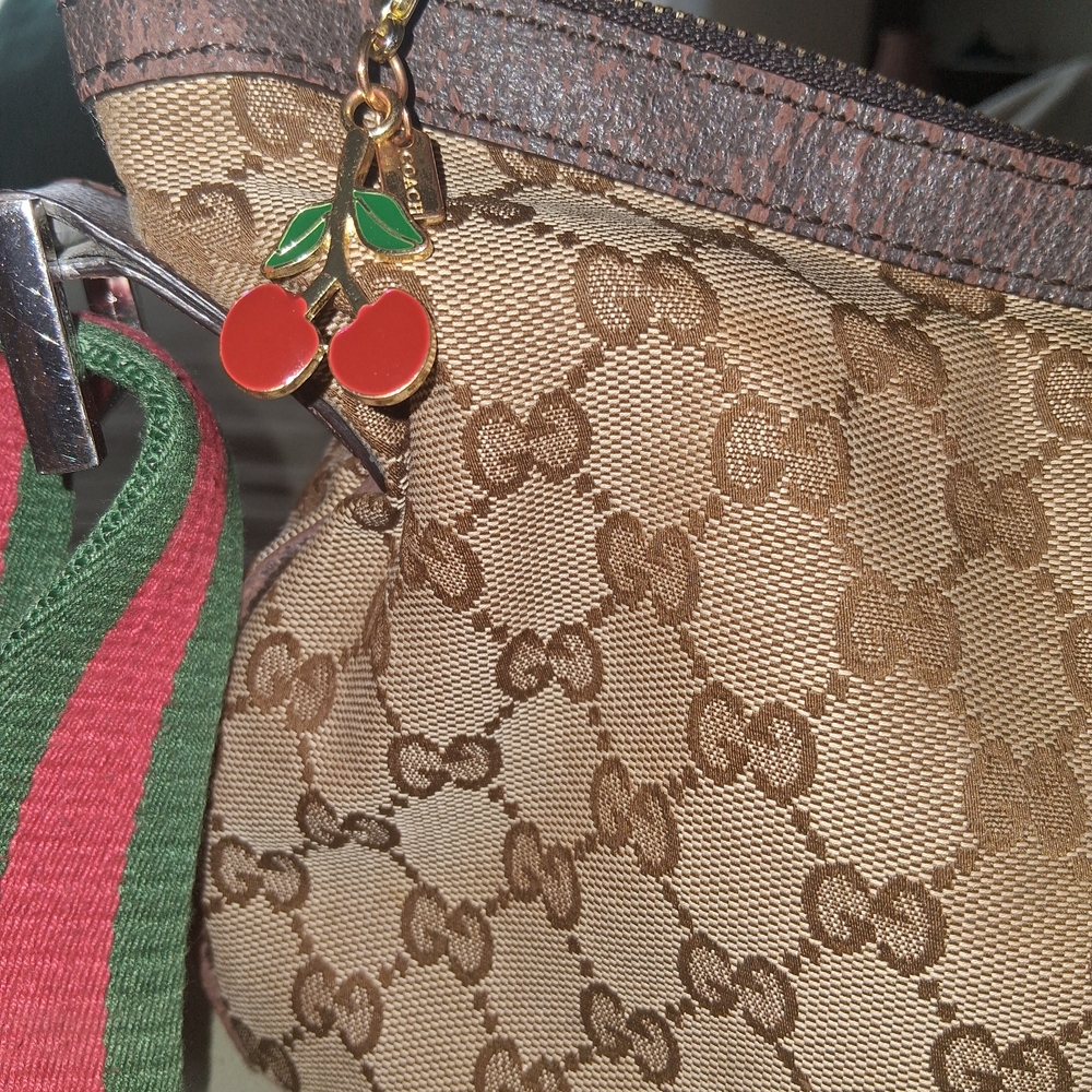 Gucci Monogram Canvas Bag with Green and Red Strap - Picture 4 of 8